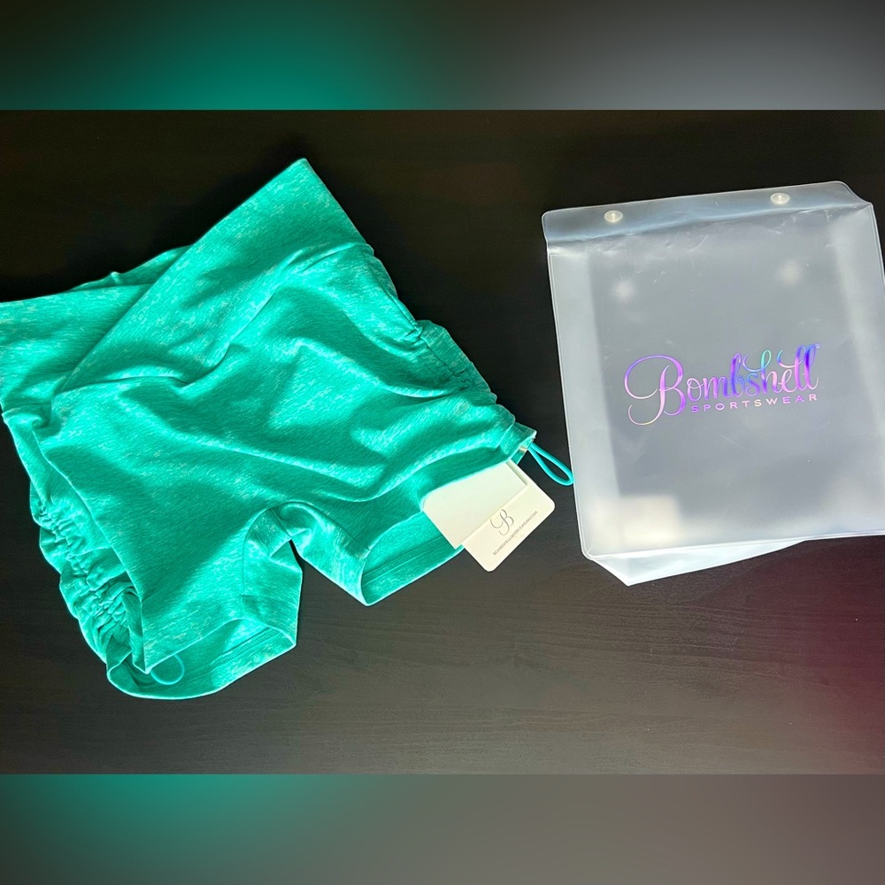 Contour Toggle Shorts - Bombshell Sportswear